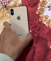 آيفون اكس اس • ٢٥٦ • بطارية ١٠٠