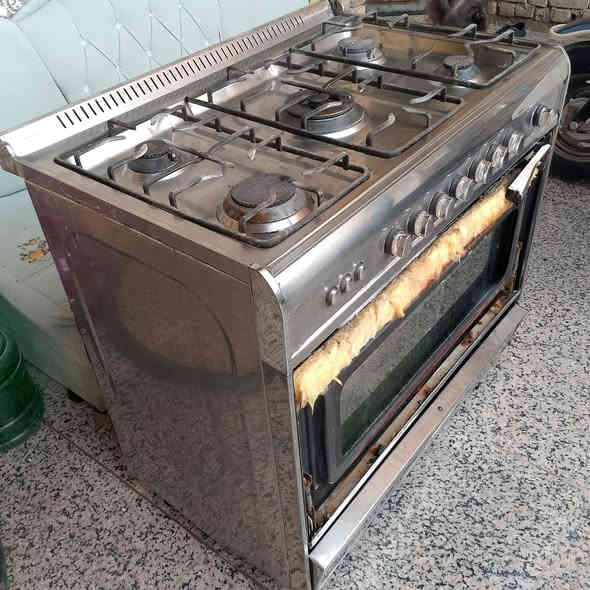 سلام عليكم طباخ لبيع سعر 60مكان كوت خاجيه ***********
