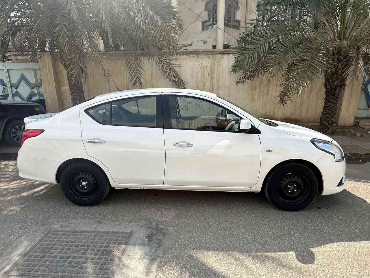 نيسان سني هندي ٢٤ مكان نجف بيه دحجه بسيطه  السعر ١٢٥ ماشية ٨٤ كم لتواصل ***********
