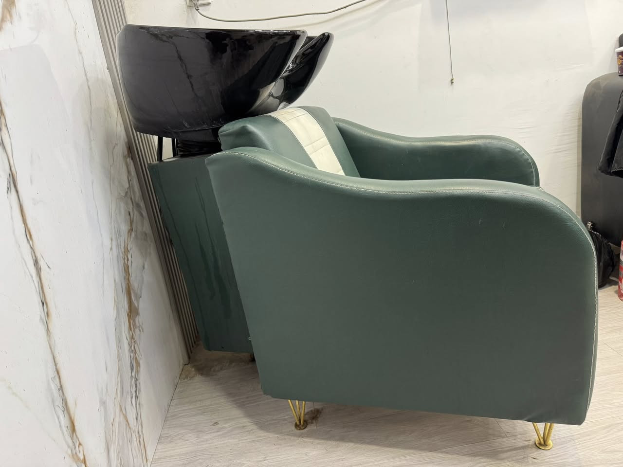 مغسله للبيع سعر 100 جديدة ستخدام قليل مكاني بغداد للاستفسار***********
