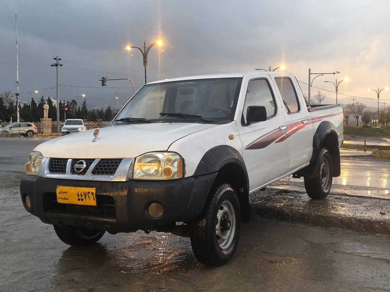 نیسان 2005 ساغی دوبەی
موسو بڕاوە بەشەرت
کامل مەسروف
ناوسور
گێڕو دەبڵ گێڕ بەشەرت
مەکینەو ئەکسلی بەشەرت
چوار تایەی لۆک
پێشی تازە داگیراوە
کامل پلێتی پێوەویە
گەرمو ساردی مەزبوتە

 سیعر// 74 گەڵاو کەمێ مەجال

شوێن// هەڵەبجەی شەهید

***********

***********
