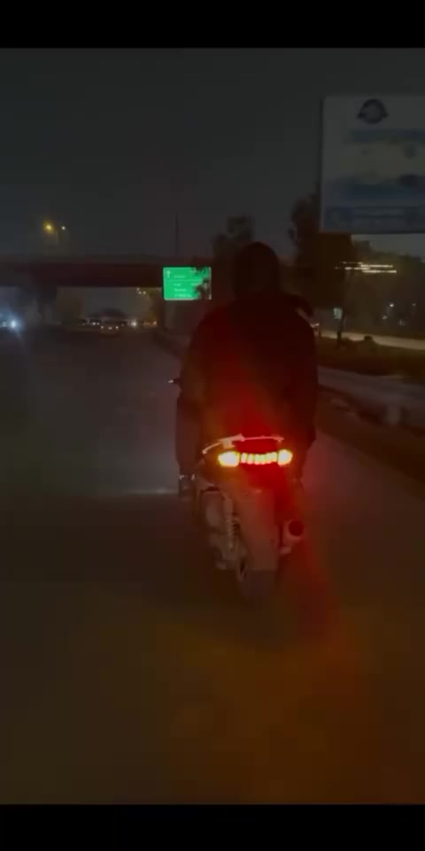 السلام عليكم صالنصه رياضي جعره للبيع الصالنصه جوكر ترهم عل كل الدراجات بريز سكنس نثيه سكنس عام ماكس عدله والصالنصه  اصليه وبيها طكات الله شاهد كلش قوي صوتها رايدها ب 70 وييها مجال مكاني بغداد الاعظميه ***********
