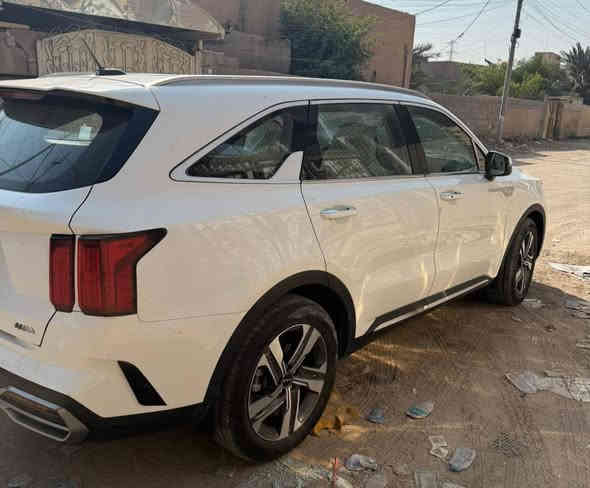 سورنتو 23 خليجي بيها دعاميه مبدله
وكارت قليل بلبنيد اربيل بسم شركه سعر 
245 وبيها مجال*********** مكانه البصره
