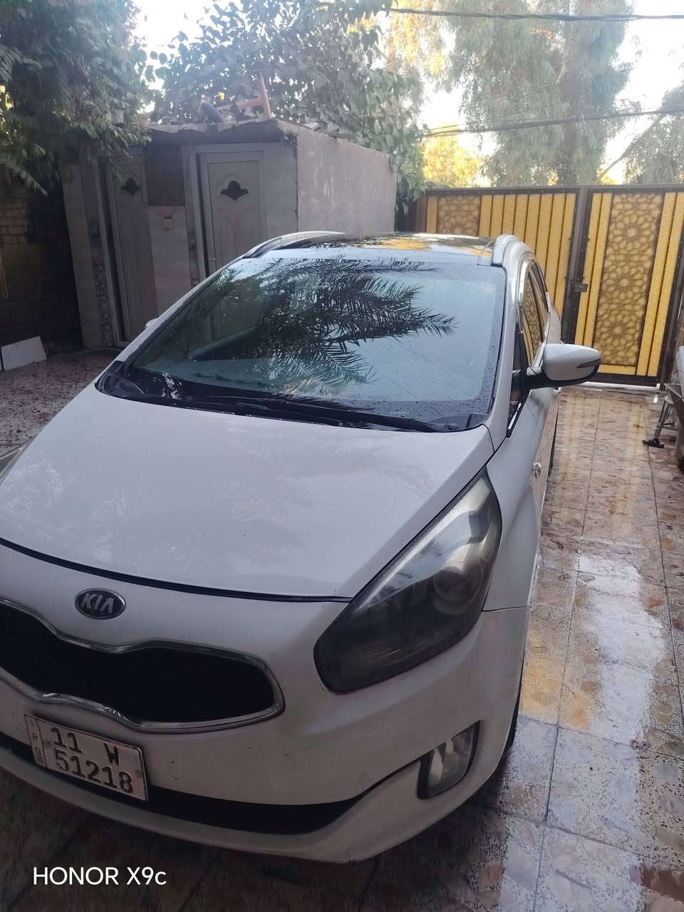 السلام عليكم كيا كارنز موديل ٢٠١٤ خليجي ٧ راكب محرك ٢٠٠٠ مواصفات حساس خلفي ولد امامي تبريد قطعتين تحكم استيرن ثلاث انظمه قياده اشاير بل المري شفط بنوراما السعر ١٣٥ وبيه مجال ***********
