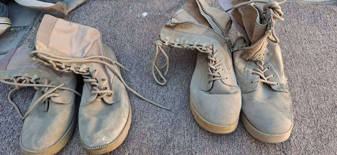 الأحذية للبيع مال تعزيله جانت ضامينهن لأسعار تحت صور 
التوضيح الحذيه العادية جمله بيع وليس مفرد 
ام البسط العسكرية مفرد جمله عادي والي كلهن شلعه وحدة يراسلني خاص 
توصيل معدي مكاني بغداد لامين


**إذا كنت صاحب هذا الإعلان وتريد حذفه لأي سبب، رجاءا أرسل رسالة إلى الدعم الفني**