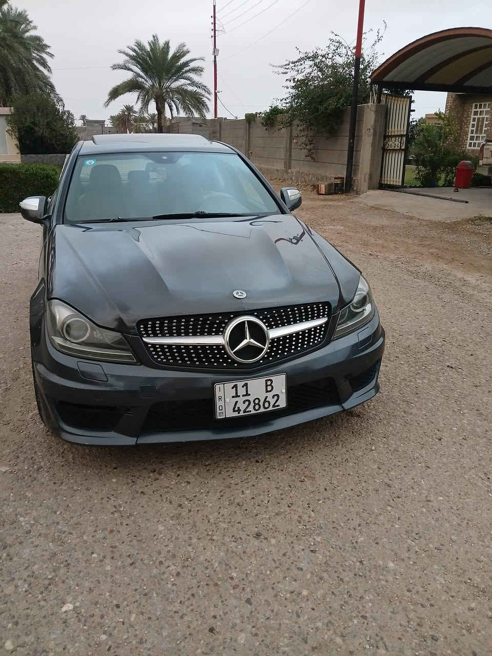 السلام عليكم ...مكلف بالنشر ..للبيع او مراوس مرسيدس ٢٠٠٨ محدثه ١٤ رقم بغداد الدولي تحويل مباشر السياره فول مواصفات محرك ٦ سلندر ٣٥٠٠ كير مكينه تبريد كفاله السعر ١٢٥$ مكاني الرمادي سجاريه ***********
