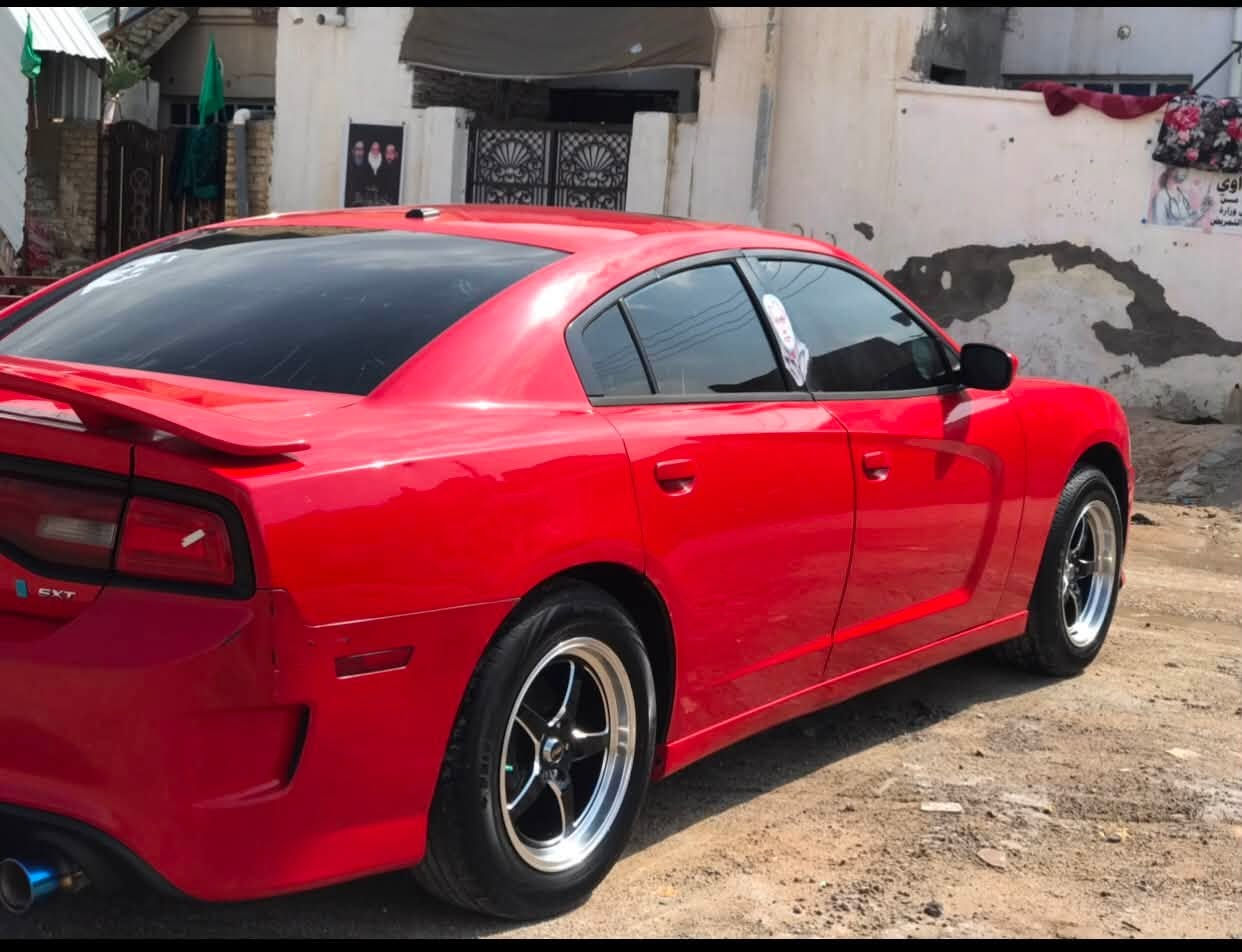 سلام عليكم جارجر 2014
فول مواصفات 
فتحه 
تشغيل عن بعد 
كشنات هيتر 
ستيرن هيتر 
SxT
كشنات كهربا 
شاشه كبيره 
ويل ٢٠
طخم تاير 
مكينه كير كفاله 
رقم بغداد  بسمي 
خليجيه 
6v٣٦٠٠
حداديه صلهه شهر 
مكان سياره ميسان العماره 
الستفسار ***********
