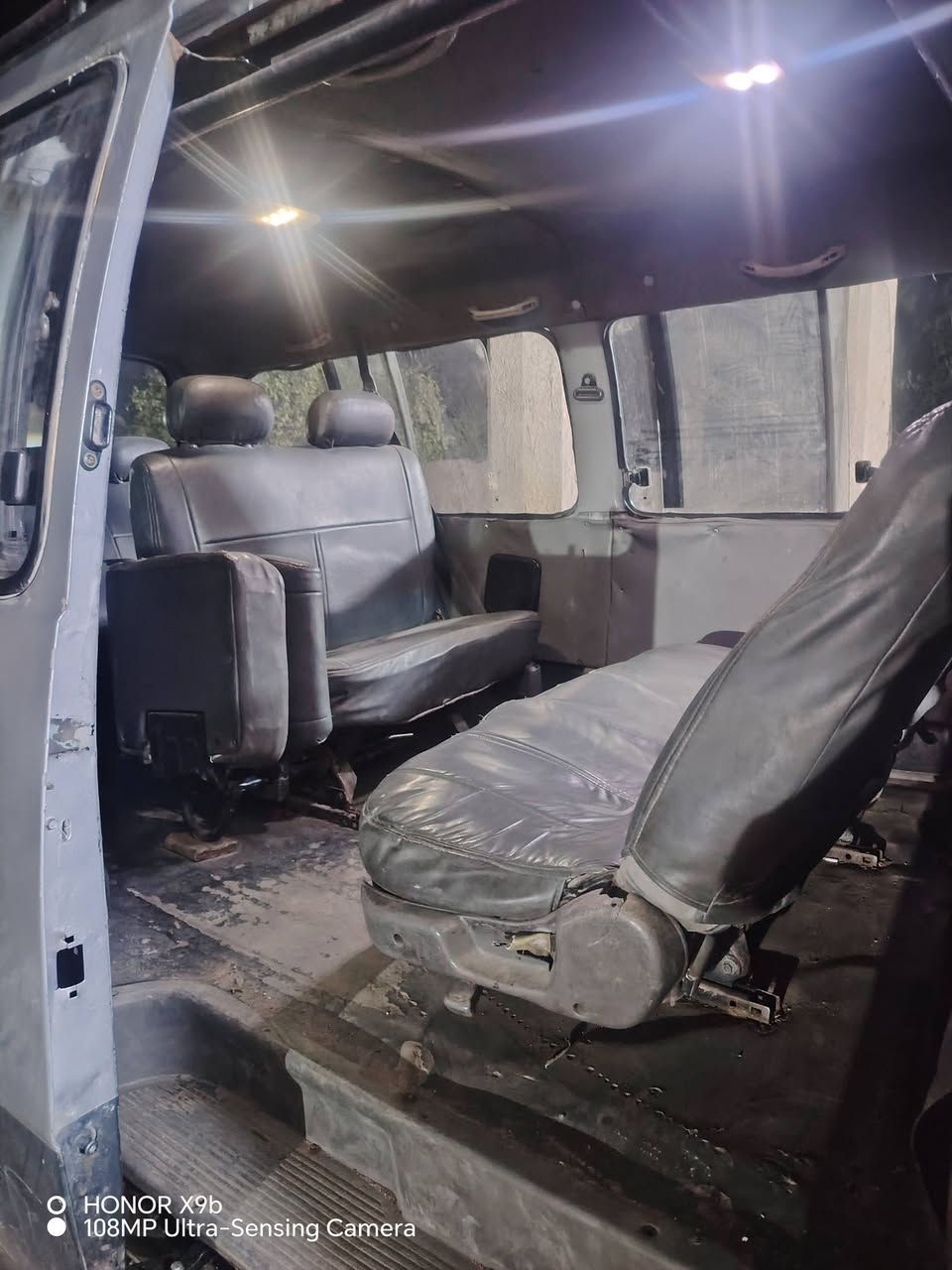 سلام عليكم كيه بريجو 97رقم نكليزي مصفره سياره جديده من كلشي مكفوله رقم ***********
