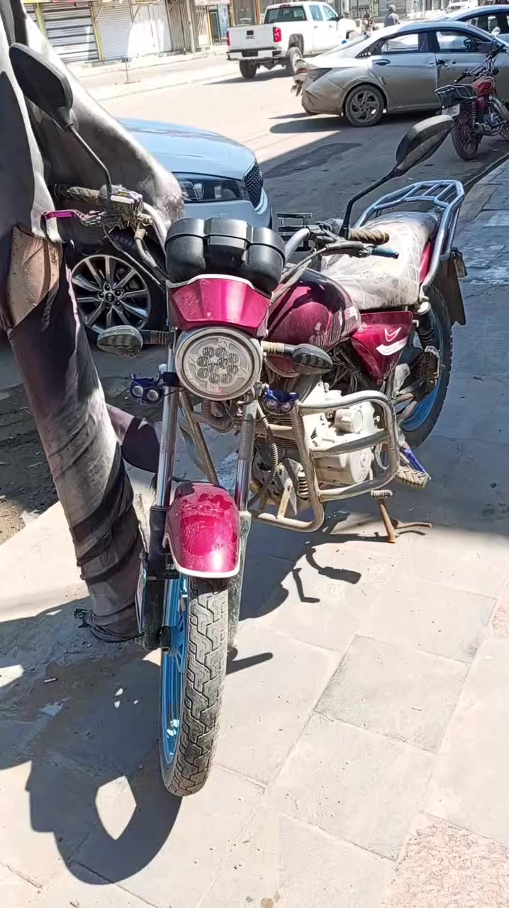 السلام عليكم موطور للبيع نوع mz نظيف نظيف بالصوره تجي تاخذه نقص زنجيل الموطور مكفول من المحرك من الشاطئ للنتصال اكثر على هاذا الرقم موجود ***********موجود
