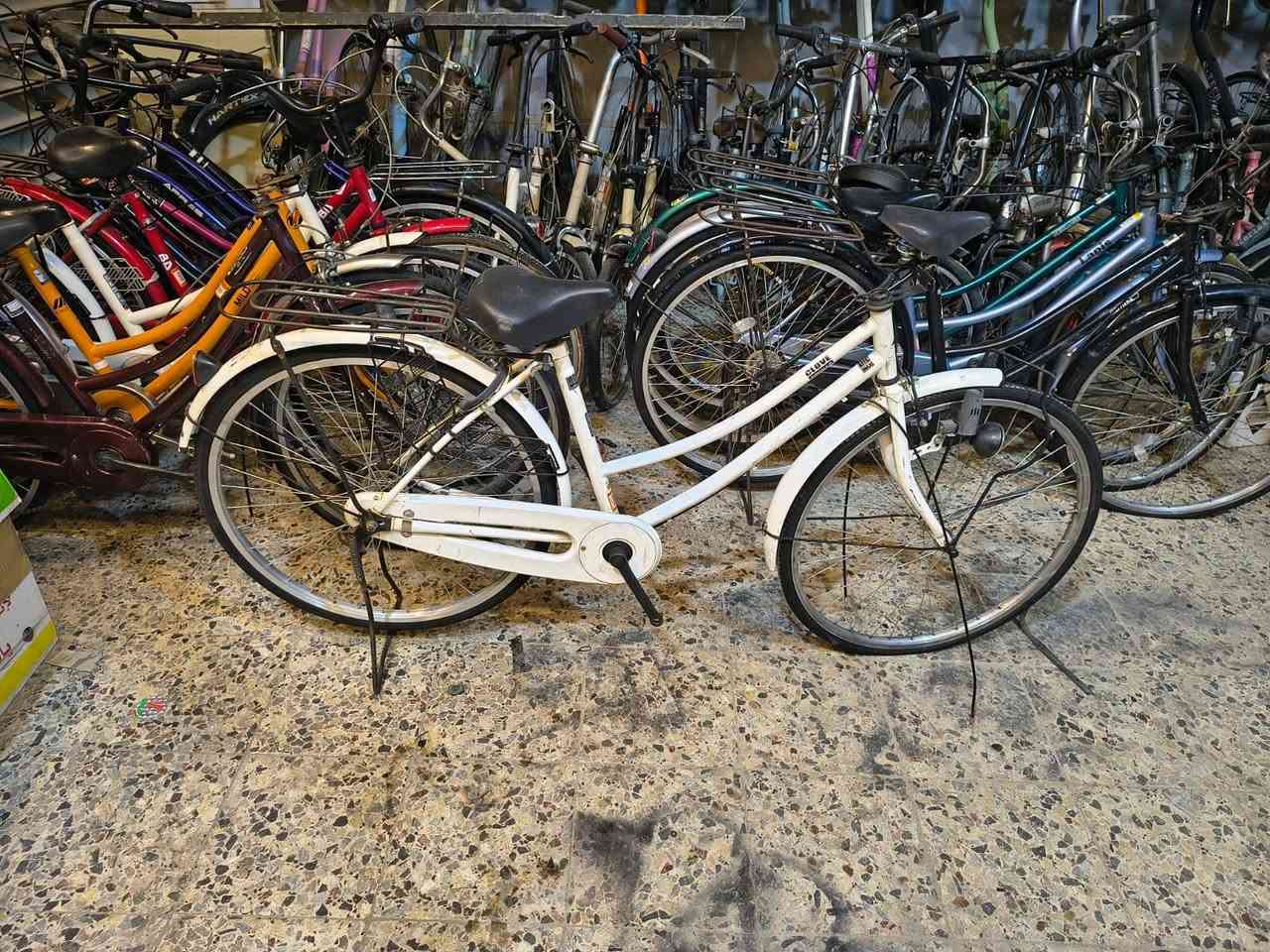 السلام عليكم شباب عالم اليابان للدراجات الهوائيه البصره قضائيه المدينه شارع المصرفد يوجد لدينا خدمه توصيل كافه محافظات العراق للاستفسار ادخل على الخاص او على الواتساب***********
