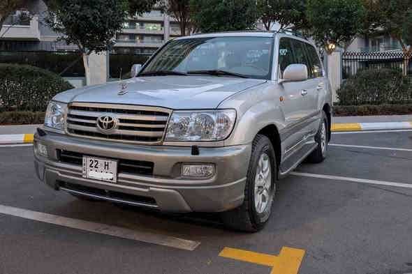 تۆیۆتا لاندکروز 2007 GXR مۆنیکا ، مانگی ٧ 
 ٢١٣،٠٠٠ کم ڕۆیشووە و زۆر بێکێشەیە
تەنها بەشی خوارەوەی دەرگای
 سنوقەکەی بۆیاخە بێ ناوگرتن 
، هیچ دەعم و لێدراویەکی نییە  
سەنەوی بە ناوی خۆمانەوەیە 
و تا مانگی ٨ ی ٢٠٢٧ نوێ کراوەتەوە
 لە سفرییەوە تا لای ئێمە سێیەم دەستە 

سعر : لە کۆمێنت داوای بکە ڕاستەوخۆ بۆت دێت 🤖 

بەجوانی و پاکی ماوەتەوە 
هیچ مەسرەفێکی تێدا نییە 

ژمارەی خاوەنەکەی 
***********
