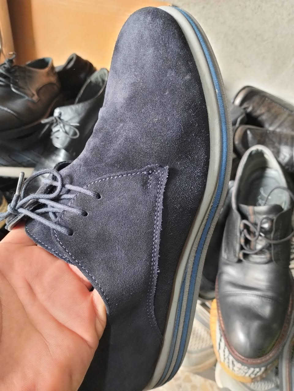 باله احذيه جلد رسمي اصلي في الموصل حي التحرير مقابل جامع ال البيت بل فرع اي استفسار عل وات ساب أو مازنجر أو على هذا الرقم ***********
