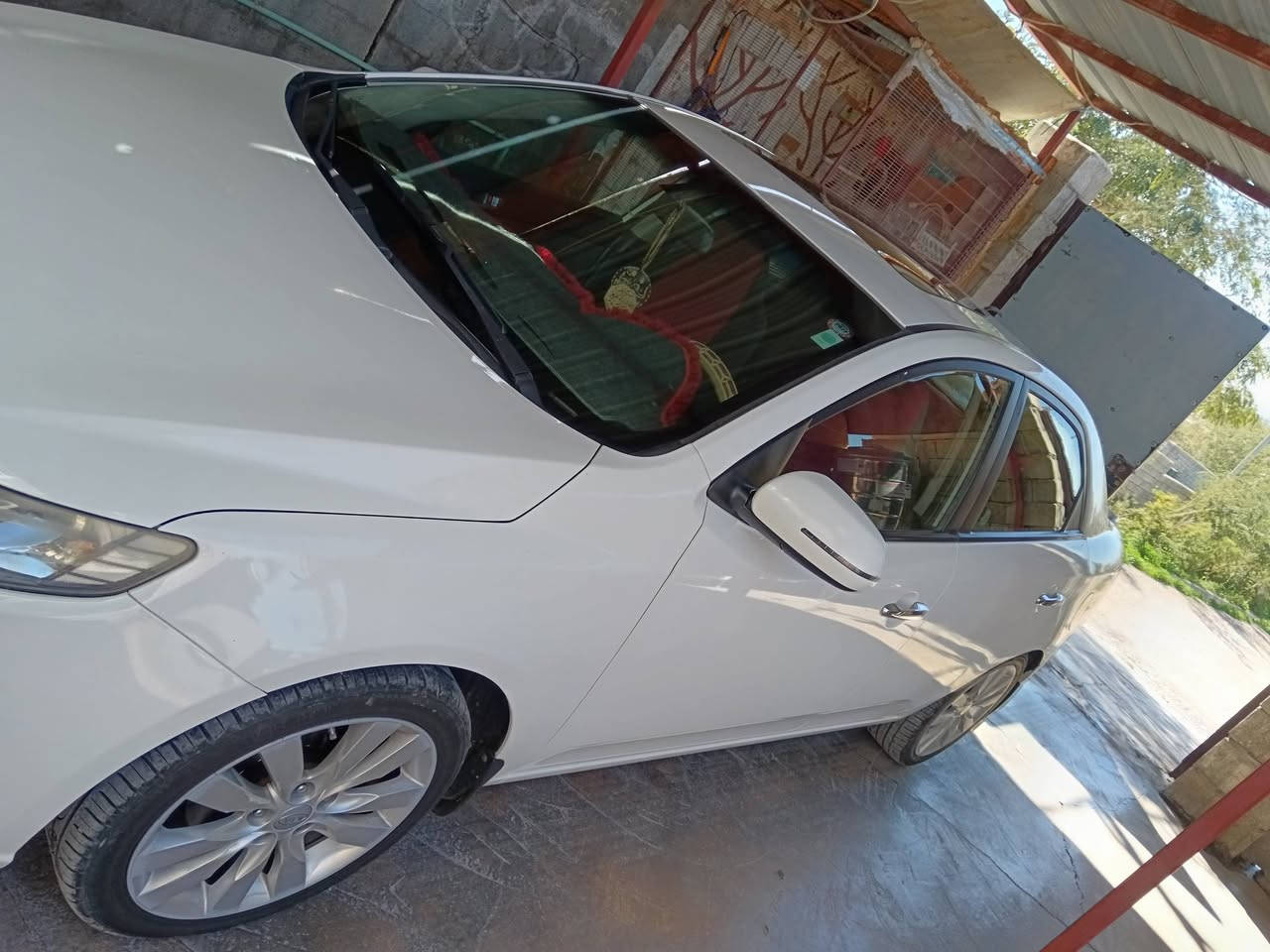 سلام عليكم كيه سيراتو لبيع موديل ٢٠١٢ ماشيه ١٥٤ الف سياره فول موصفات ما عدا بصمه سقف اسليت امرايه شفط حساسات بعد بيها اهواي مواصفات ظرها موجود بسونار وهذ رقم صاحب السيارة ***********
