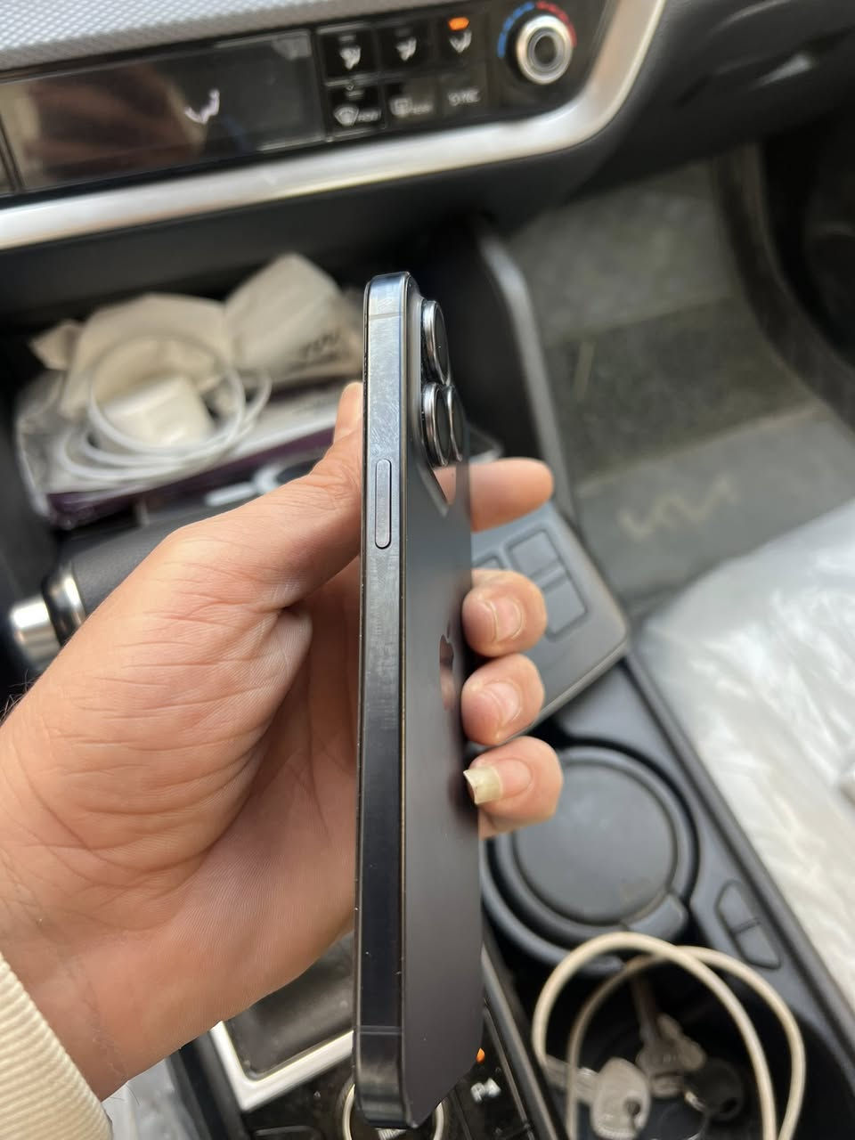 ايفون 15 برو ماكس الجهاز نظيف فقط شاشه مبدله نوعيه زينه سلم ذاكره 256 بطاريه88 السعر750وبي مجال كلش قليل
للاستفسار***********
