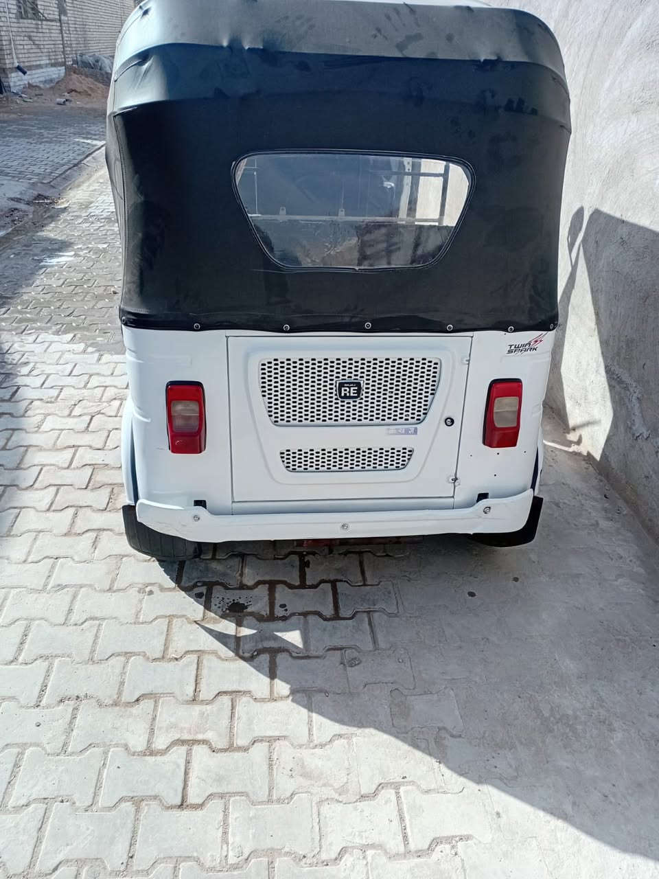 سلام عليكم شباب تكتك لبيع موديل 2022شهر ١١ رقم وسنويه بغداد شعله ***********/سعر 8و300
