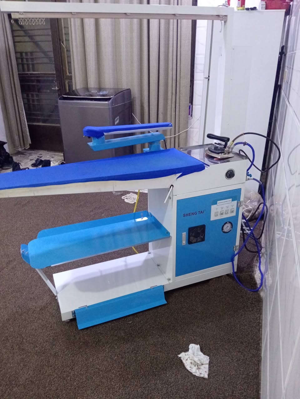 السلام عليكم
البيع جهاز مكوه اخو جديد

الله شهد مستخدم قليل

***********
