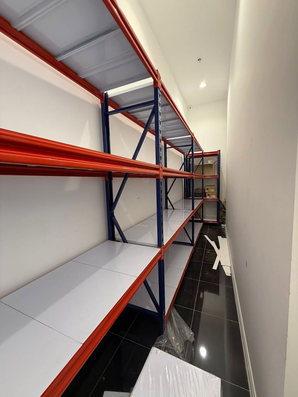 معرض القلعة للرفوف والديكورات تجهيز احترافي يلفت الزبائن بغداد الزعفرانية مقابل الجامعة التقنية مجاور جسر المشاة رقم الهاتف ***********
