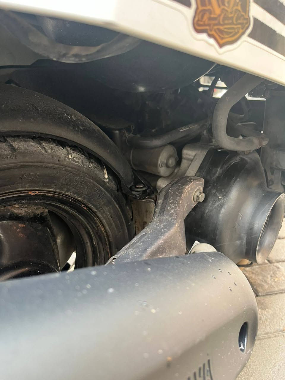 السلام عليكم دراجة مال رمبه للبيع بوليس كابريتر مو نوزن السعر 850 وبيه مجال مكاني مدينه الصدر يم مطعم ليمونه وهاذا رقمي ***********
