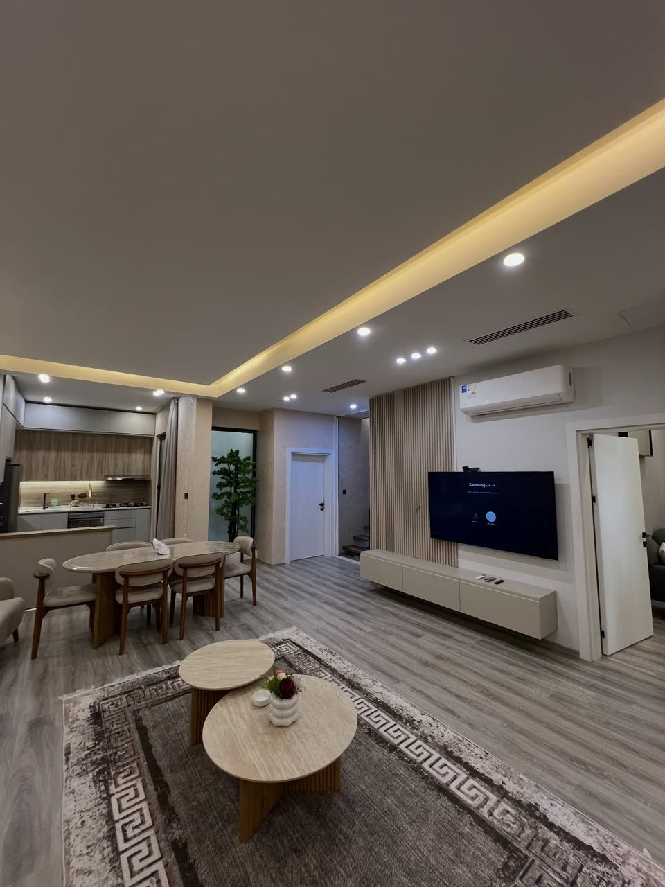 كركوك مجمع سوماستي 📍
ڤيلا للبيع ركن فول مواصفات
المساحه_400متر طابو صرف
بيت انباع مع أثاث كامله 
موقع جدا ممتاز مقابل حديقه

للمزيد من المعلومات 
***********
***********

