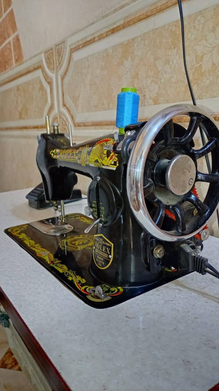 مكينه للبيع كلش نظيفه مال بيت 
سعر ٦٠ الف وبيها مجال 
مكاني دوره الباويه خلف المرور 
الهاتف *********** وبي واتساب 
مكينه +ماطور الاصلي + دواسه +الميز
