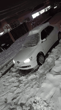 بيجو فرنسي 2002 بێ سبغ بێ ده عم دوو جام کاره با گێر عادی ساردو گه رم  تحویل و کاله رقم تلفون ***********
