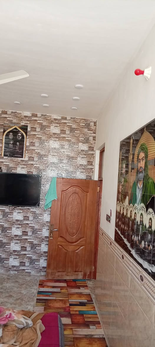 دار للبيع ناحية سيد الشهداء خلف الگبان نزلت مستوصف طليحة الصحي الفرع الثالث ثاني بيت على الشارع الرئيسي مقابل المدرس البيت ١٠٠ متر ٥ في ٢٠  يتكون من  طابقين الطابق الأول طرمة وصحيات واستقبال وصالة وحمام ومطبخ والطابق الثاني غرفتين نوم وحمام ومسلك والطابق الثالث بيتونة وسطحين
للاستفسار اتصال على الرقم ***********
