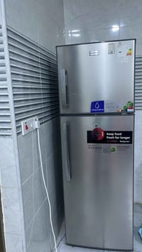 ثلاجه جديده نضافه 100‎%حته تسعيرها بعده موجود سعر 250بيها مجال بسيط ال...