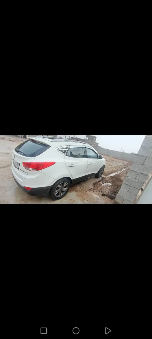 توسان خليجي 2011
مكينه 2000مصبوغه حزام جماليه بدون ضربه رقم بغداد سعر المطلوب 115$
رقم هاتف ***********
