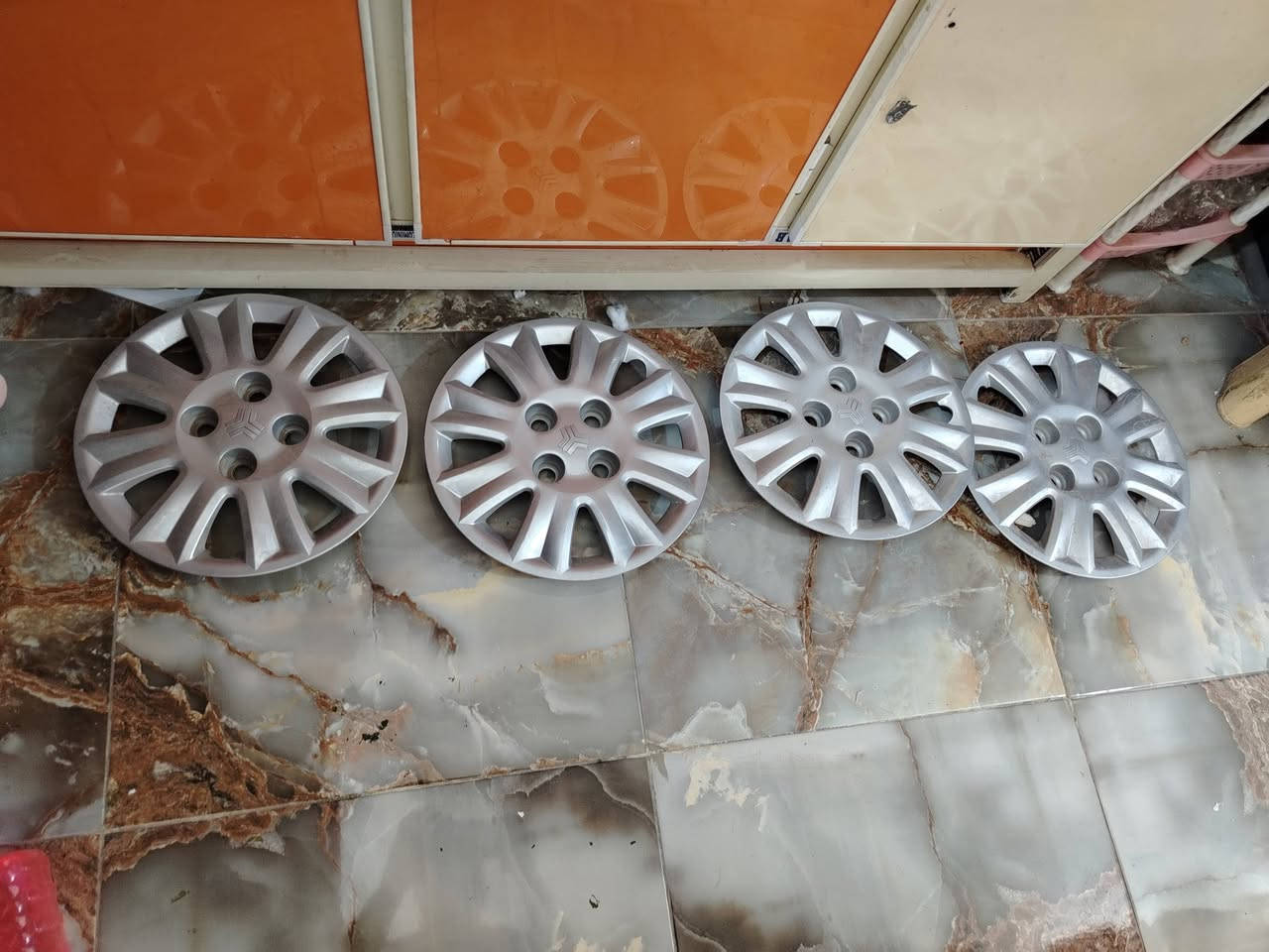 السلام عليكم تخم كبات سايبه موديل 25 تخم كبات طيبه موجود 24 مكانها بغداد البنوك الرقم *********** سعر الكاب الطيبه بعشره وسعر السايبه 15
