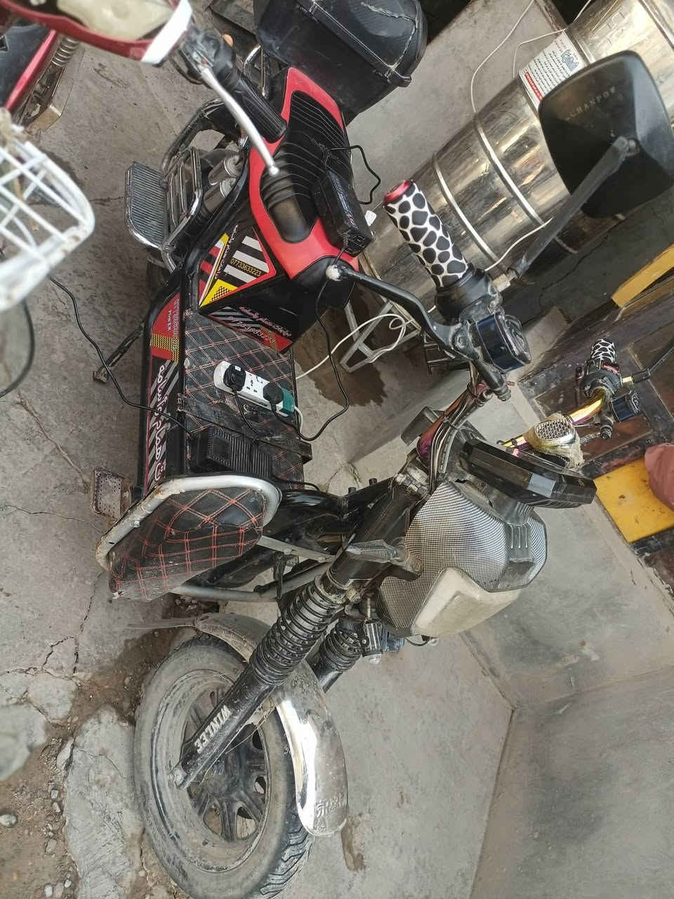 دراجه شحن للبيع جبلي نشط موديل (23)السعر 450  بطاريات نص عمر لاكن خدميه بشكل جيد 
واتساب ***********
