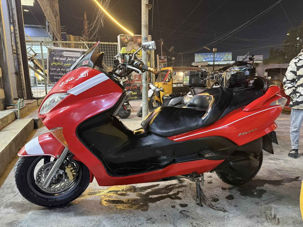 سلام عليكم فورزة 08 للبيع رقم انكليزي حلو الدراجة خير من الله شلعه ومعدل الدراجة على ايدي جاهزة من كلشي كهربائيات كلهة شغالة بسمي السعر($15) وبيها مجال الرقم ( *********** )
