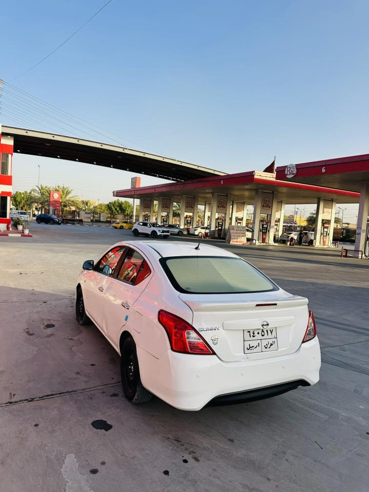 سلام عليكم
نيسان صني للبيع 
موديل 2021 السياره جديده بيها بارد مكانين فقط استعمال شخصي مامتعوبه ومواصفات الصني معروفه وما عايزه برغي جاهزه تبريد ثلج مكاني الكوفه للتواصل***********
السعر 110
