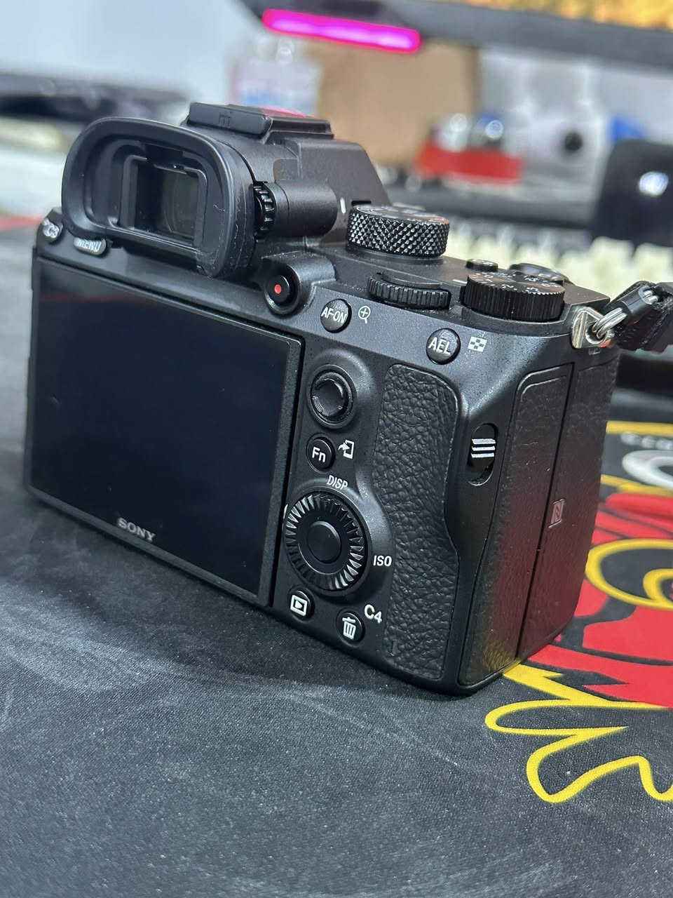 السلام عليكم 
Sony A7iii
جديده ملحقات كامله استخدام شهر
شتر 2K
مراوس ب A7 iv
وانطي فرق الي عندي يكتب بالتعليقات او يدز بالخاص


**إذا كنت صاحب هذا الإعلان وتريد حذفه لأي سبب، رجاءا أرسل رسالة إلى الدعم الفني**
