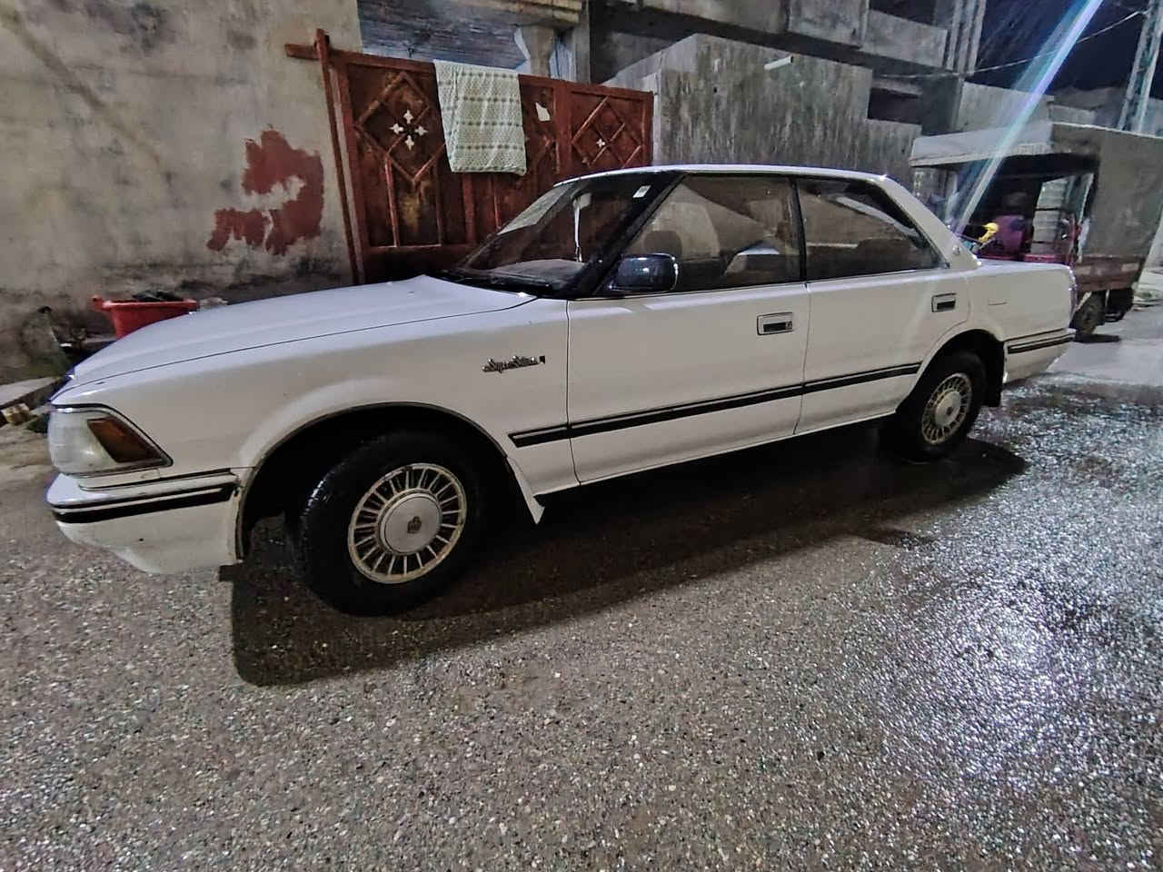 السلام عليكم هارتوب فنصه للبيع
تخم تاير جديد تبريد منظومه جديده سياره داخلها حلو

جاملغ السكن مضروب ومعمر
سنويه لل٣٠ شرط التحويل سياره شغل واطلع لمكه

سعرها ٥٥ وبيها مجال للشراي

مكاني جلولاء ***********
