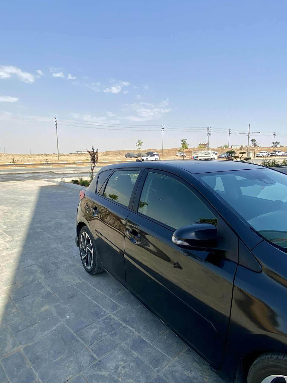 Corolla
تۆیۆتا کرۆڵا 
گێر عادی  گێرو مەکینە بە شەرت سەیارەکە یەک دەستەو زۆر خاوێنە  
ڕاداری خەتی جادە - ڕاداری پێشەوە - لایت ئەوتۆ - تەبرید دوو زۆن- تەحدید سورعە - ئاوێنە هیتەر 
*********** أربيل, العراق
