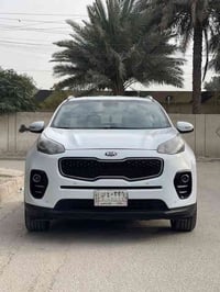 للبيع سبورتج 2016 شكل ال 17 خليجي لون ابيض مكفول عدا بارد كلش قليل ومم...