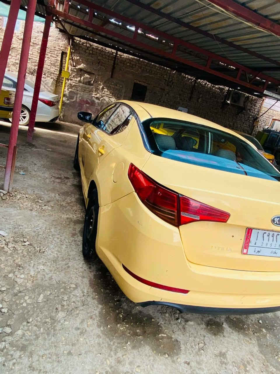 السلام عليكم
كيا اوبتمه لبيع وارد كوري غاز بانزين
موديل 2012
مكينه 2000
 رقم بغداد
تحويل ثاني يوم
سياره جاهزه  كبل الشارع
بيهه ضربه بل جاملغ الخلفي  يم قبق البانزين
مكينه كير حداديه تخم تأير كله جديد مكان سياره دوانيه
السعر 95 وبيه مجال بسيط شراي اتصال
***********.   ***********.   خاص ماجاوب
