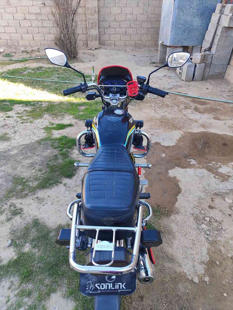 السلام عليكم دراجة سولنك 24 محرم زنجيل محرك 200 للبيع وترهم مراوس حسب القناعة مكاني القائم حصيبة ***********
