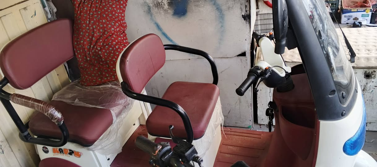 تكتك شحن جديده استعمال جداً قليل
السعر مليون و200 ومجال بيها للشراي
***********
