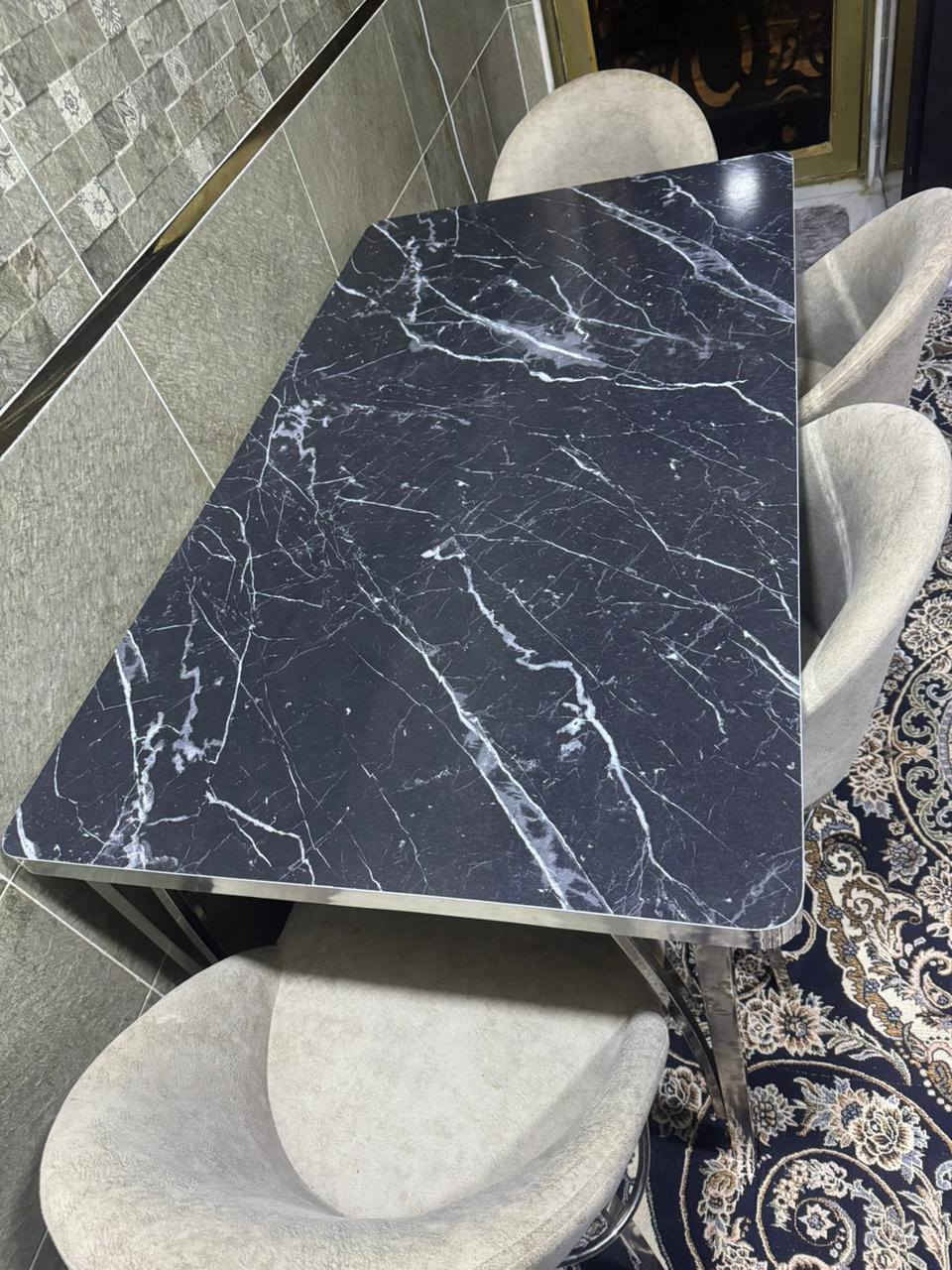 السلام عليكم غراض للبيع التواصل على الرقم ***********
