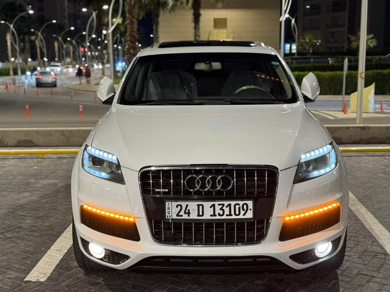 بيع سريع فقط ارخص وانضف واجدد اودي بلعراق 
اودي Q7 S-line Quattro 2012 فول مواصفات ١/١

خليجي وكالة شركة سردار ضمان دولي بصمتين
-----------------------------------------
تم تنزيل لسعر  125 ورقة وبيها مجال بسيط
——————————————————————
مكاني اربيل  *********** يوجد واتس اب
-----------------------------------------
محرك سته سلندر V6 3.0L سوبر چارچ بنزين 
-----------------------------------------
سيارة حيل حلوة للامانه جديدة ماشالله
سيارة مكفولة بدون صبغ فقط مكان بارد صغير
----------------------------------------
مواصفات كلش هوايه
{ 5 بصمة - دبل پانوراما - رادار - ثلاث بردات بلاد - داخل بيجي - صندوق كهرباء - ٣ پردة - ماوس - ٧ راكب - كشنات تدفئة و تبريد - كشنات جلد - كشن و ستيرن كهربا و خزن - سيدي بوكس - تبريد مركزي - كامرة خلفية - حساس خلفي و امامي - لايت ليد - ڤوليوم - تحديد سرعة - وبعد هواي كلش مواصفات متخلص )
------------------------------------------

سنوية ورقم جديد تحويل غرامة بشرط
يوجد فديو لكامل تفاصيل لسيارة أربيل, العراق
