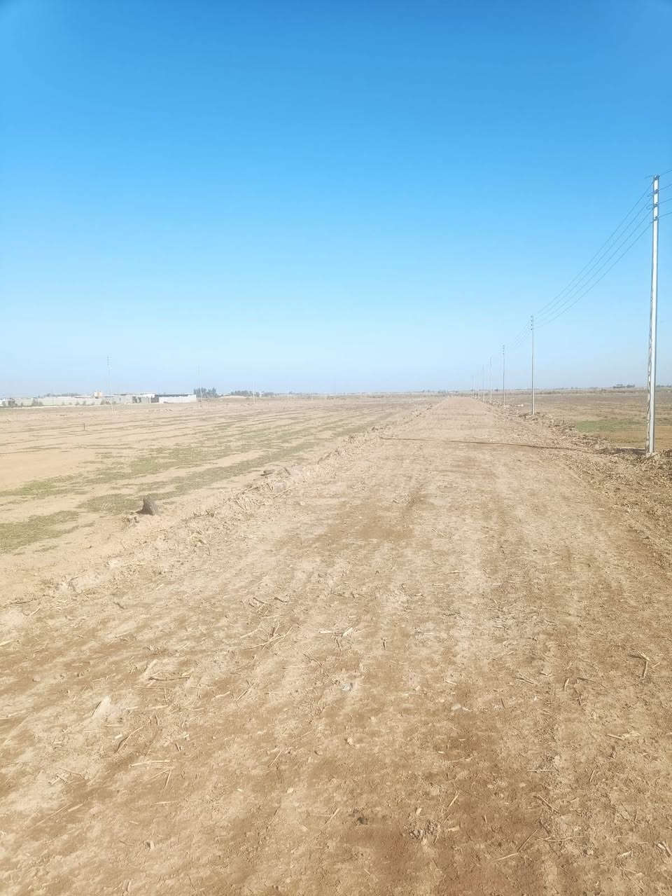 السلام عليكم. للبيع قطع حسب الطلب قريبه علئ السكن بيهه كهرباء وماء وشارع ١٠ متر مفروش سبيس في خان بني سعد قريه السيح خلف معمل الغاز علمآ بأن نزال الأرض ٢٠ متر للاستفسار الاتصال على الرقم ***********
