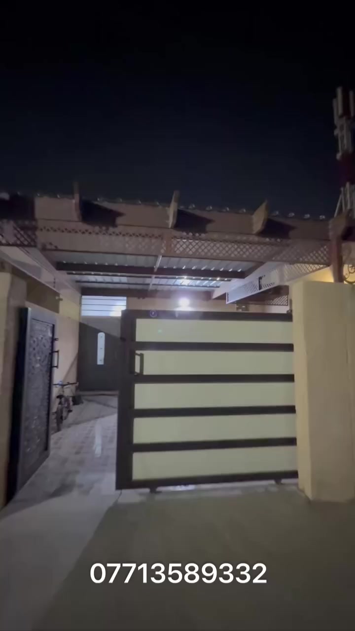 بيت للبيع تكريت مجمع طيبة ١ 
المساحة ٢٠٠ متر
 
صالة كبيرة 
البيت مسدد كامل 
بصف الركن وشارع رئيسي 
غرفتين نوم و بي اضافات 
غرفتين طابق ثاني مخازن سندويچ بنلل
وبي اضافة مطبخ حار 
خارجي 
السعر ١٠٢ مليون وبي مجال 
التعامل مع صاحب الدار مباشر 
***********
