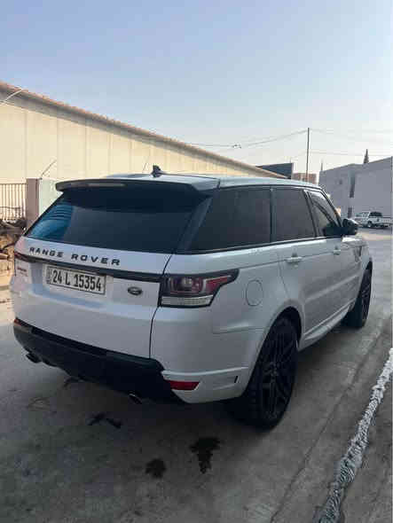 السلام عليكم 
سيارة فخامة رنج روڤر 
بو فروتنئ 
موديل 2016 sport 
فول مواصفات 
داتاشو دوسك كهرباي درگهـ شفت 
مكينه ٨  فول مواصفات تاير جديد
رقم سنوي جديد 2030 
سياره سر ناڤيمه تحويل شرت 
كير مكينه شرت  سياره بئ مصرف اكجار 
سياره اكجار بئ صبخ بئ زربه كلين تايتل 
جهـ زاخو. 
رقم تلفون *********** 
سعر 305 ورقه مجال زاخو
