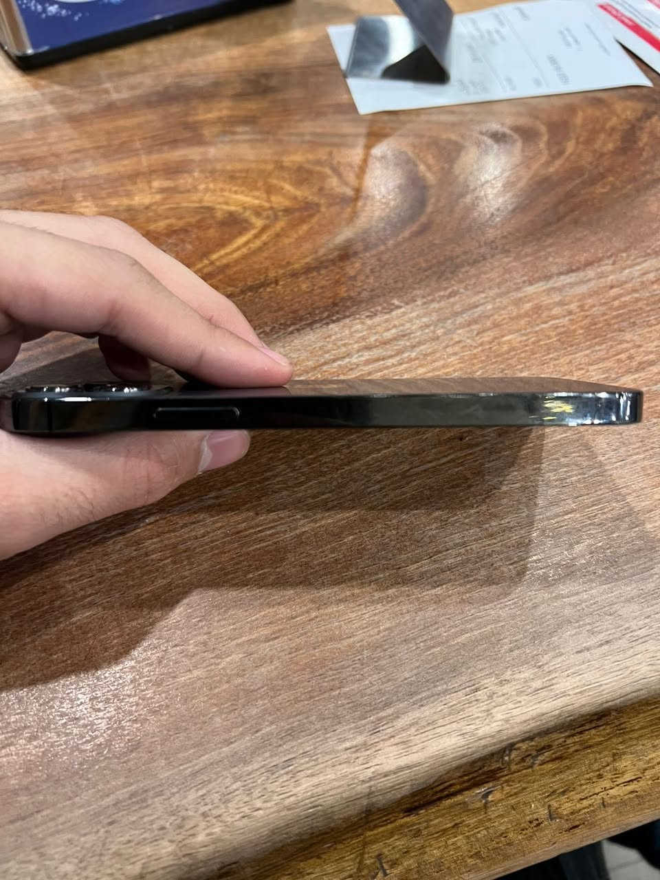 ايفون ١٢ برو
ذاكره ١٢٨
امريكي ويه كارتون وشاحن
مبدل شاشه وشاصي اصلي
فيس ايدي واكف يراد برمجه
السعر ٣٥٠وبيه مجال
مكاني كوت
***********
