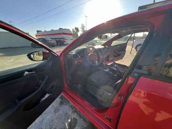 السلام عليكم اخوان جيتا للبيع او مروس موديل 13 بيها أقل من احزام بس ابيع حزام للتواصل ***********/ *********** وسعره 105وبيها ماجل سياره خليجي 4 سلندر عادي وليس تيربو مكان سيارا كركوك قضاء داقوق
