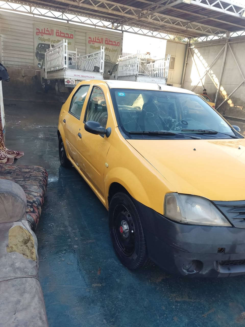 سياره جديده حداديه جديده تخم تاير جديد سياره بيه باب سايق بارد جوه المرايه مكينه وكير كفاله تراي وين مايعجبك/***********/بغداد مدينه الصدر السعر 35
