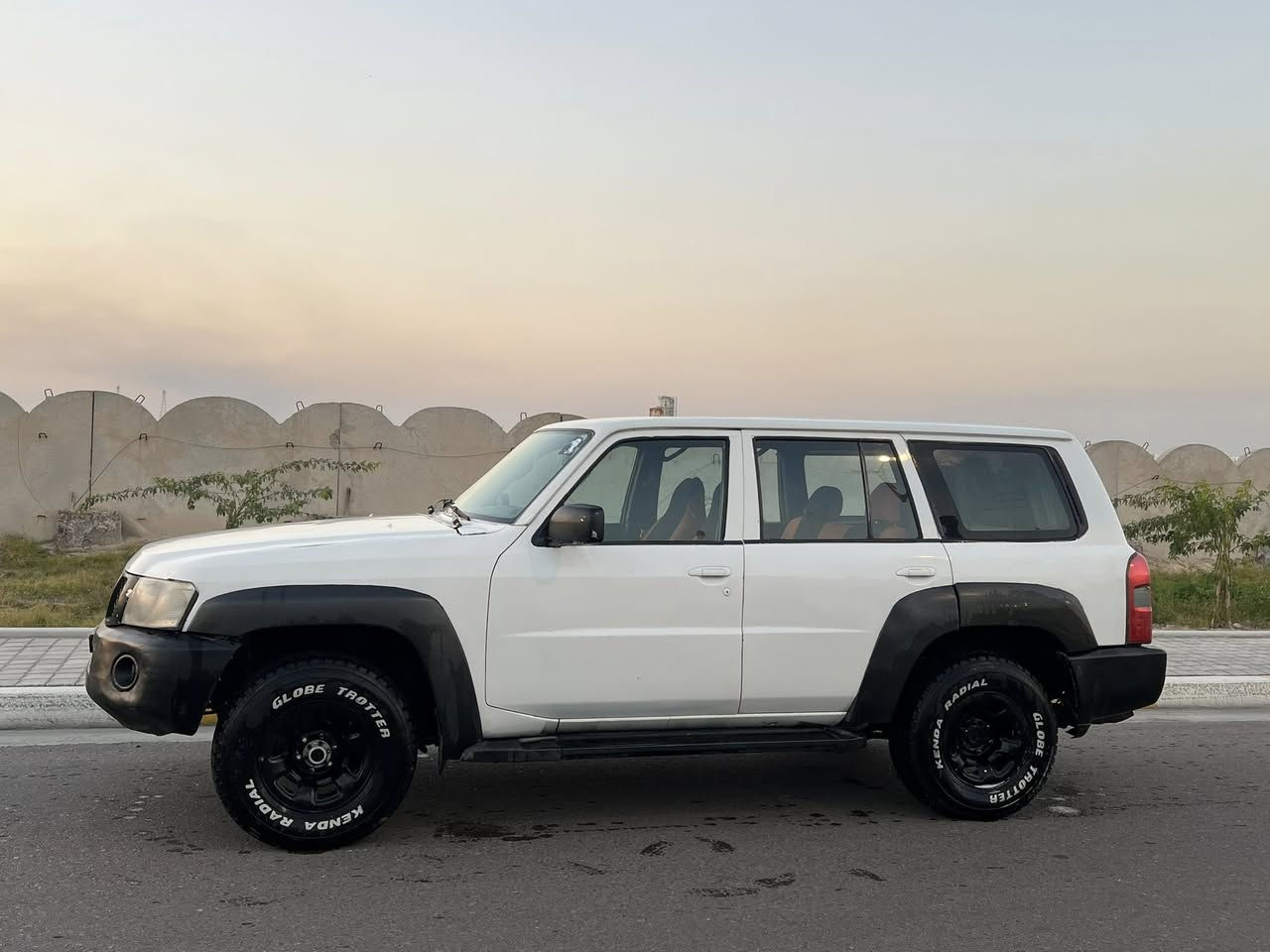 نيسان باترول 2008 مزاد وزارة الداخليه، اوراقها كامله والترقيم عليك ، المحرك مجفت غراض اصليه وخير من الله  ،  فور ويل شغال ، كومبريسور تبريد جديد يحتاج بس قايش ،كهربائيات كامله كلها معيوده  ضفيره داخليه وخارجيه ،طخم تايرات جديد، قفالات اكسل ،دواخل نظيفه ، عقل جديد ، جويتر جديد اصلي ، نوزلات جديده اصليه ، بلكات جديده اصليه ، مجاول جديده اصليه ، فيت بم جديد                          السعر 70$ وبيه مجال او مراوس حسب القناعه

اتصال او واتساب / البصره
***********
