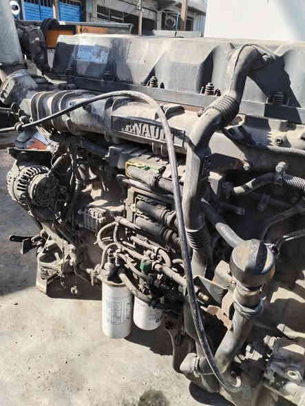 للبيع محرك فالفو دي 13كامل شغال شرط الحمل استندر كامل مع تفرعاته مع طبكه مالته مربوطه بيه مه صالنصه جديدا كلش لاتصال ***********
