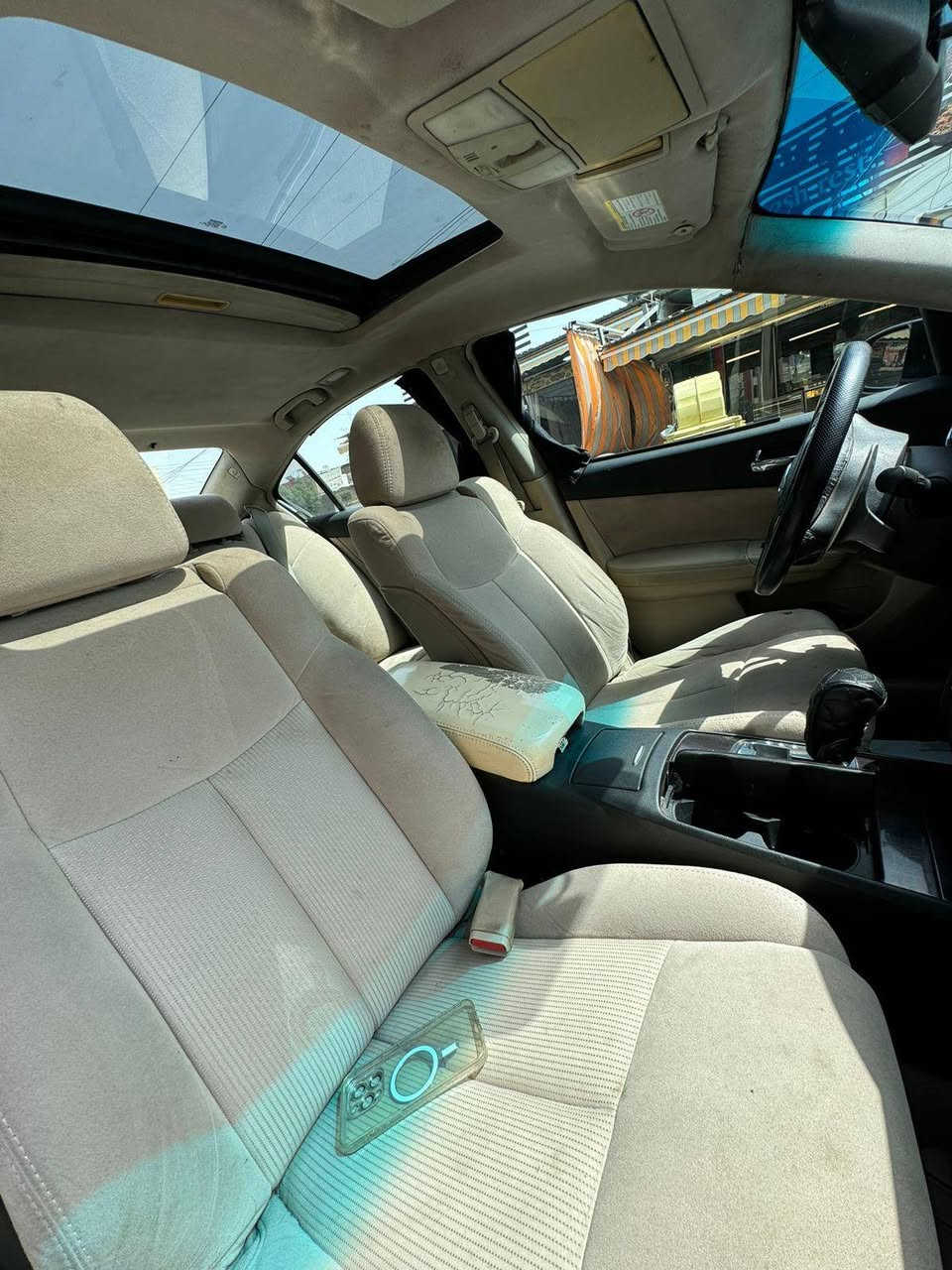 السلام وعليكم نيسان مكسيما خليجي السياره رقم اربيل فول 1/1رقم انكليزي السعر 85 بيها ٤ قطع صبغ غير متواجد ع فيس رقم الهاتف ***********
